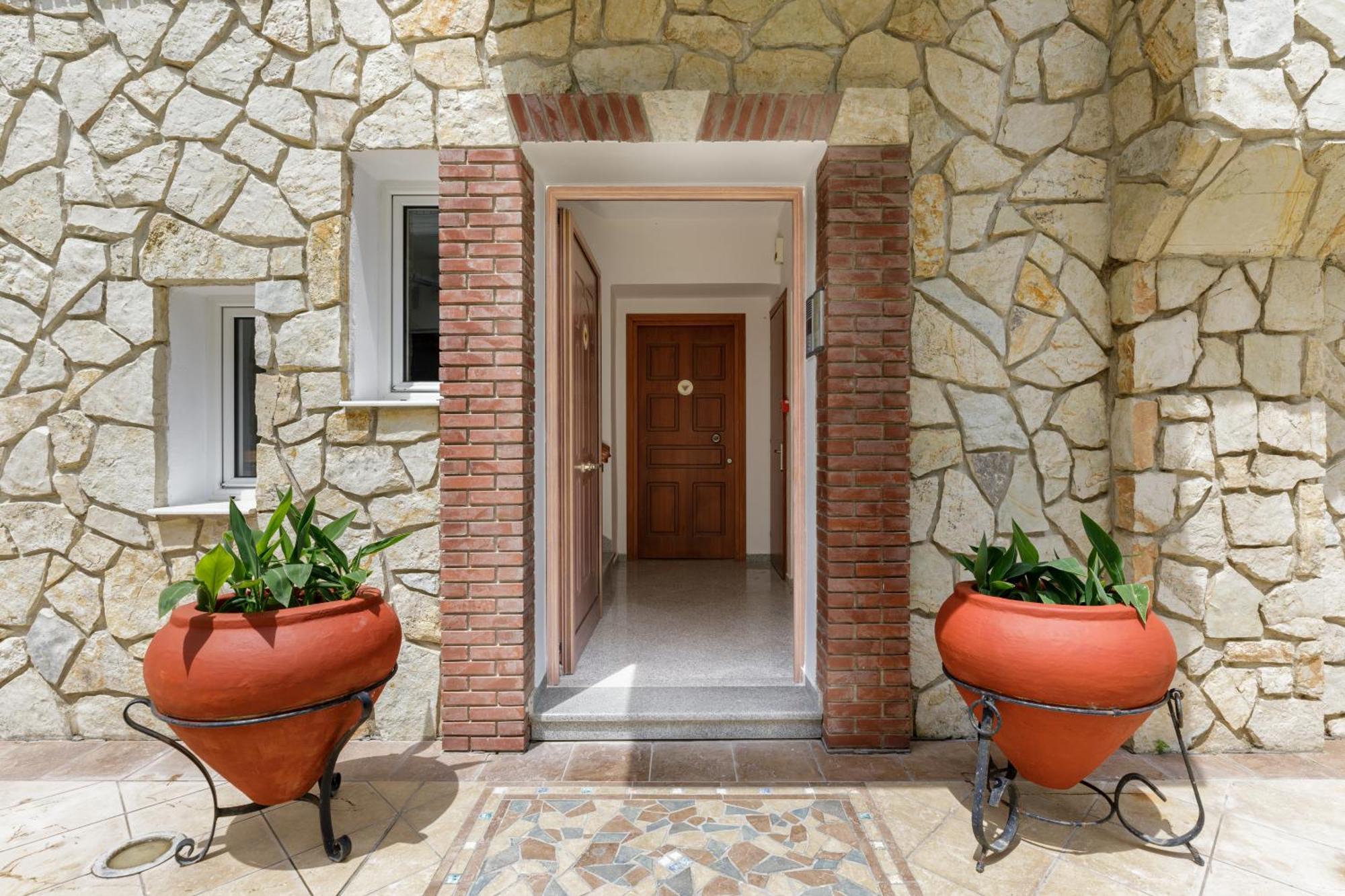 Agyra Seaview Hotel By Panel Hospitality 네오이포로이 외부 사진
