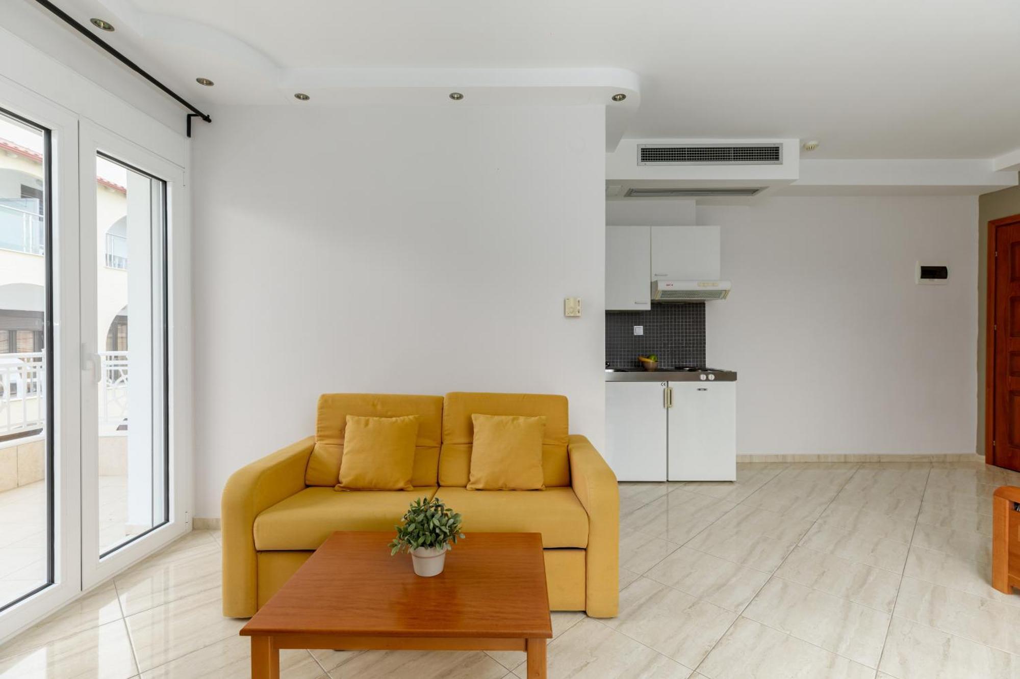 Agyra Seaview Hotel By Panel Hospitality 네오이포로이 외부 사진